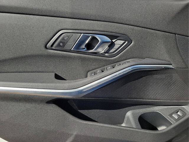 2026 BMW 3 Series 330i