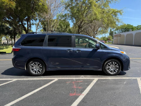 2018 Toyota Sienna XLE 8-Passenger