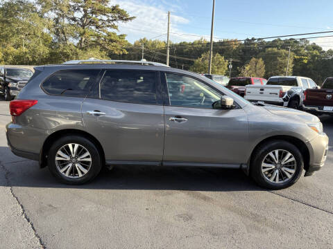 2017 Nissan Pathfinder SL
