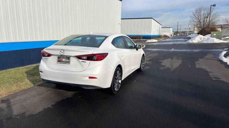 2018 Mazda MAZDA3 Touring