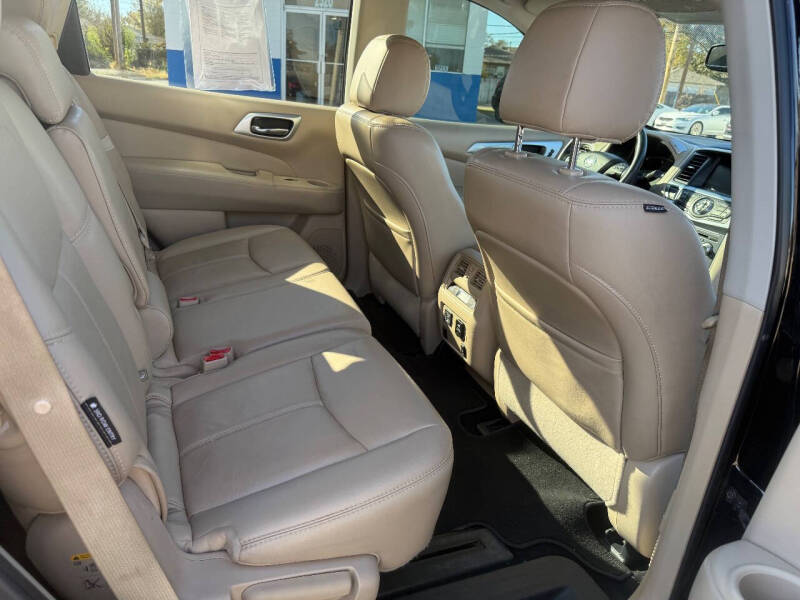 2018 Nissan Pathfinder SL