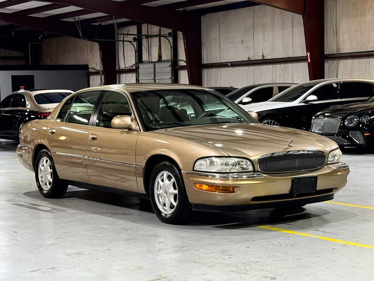 2000 Buick Park Avenue for sale at Carnival Car Company in Victoria, TX