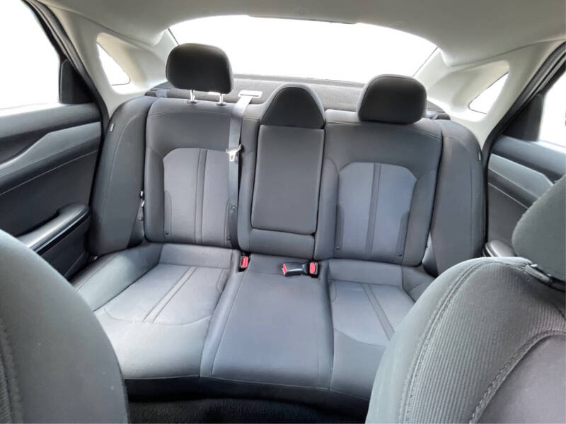 2023 Kia K5 LXS