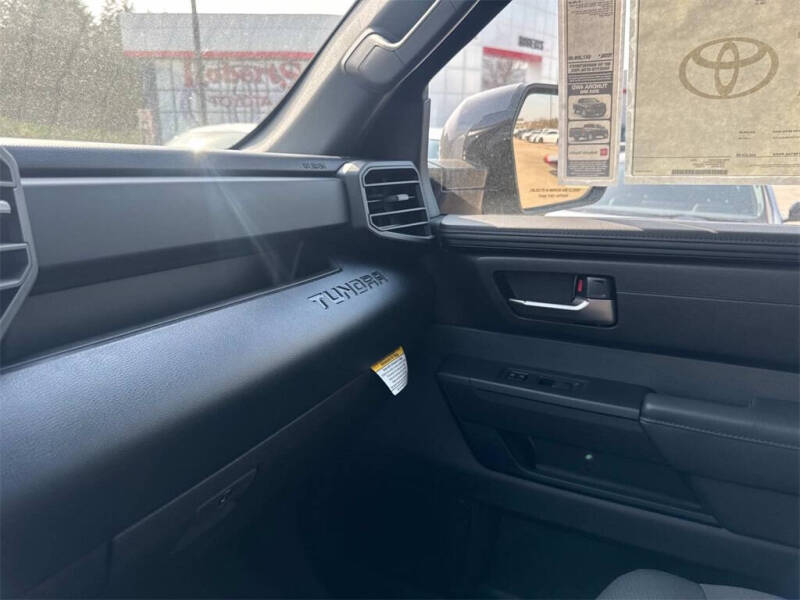 2025 Toyota Tundra SR5