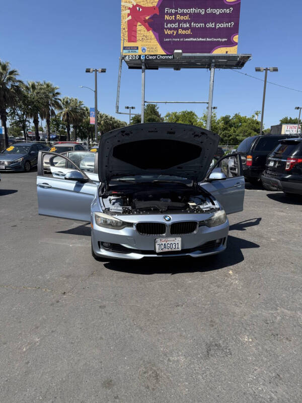 2014 BMW 3 Series 320i
