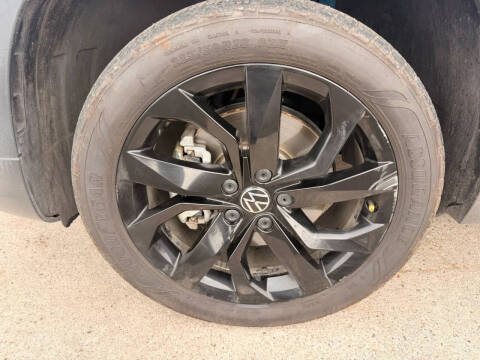 2023 Volkswagen Taos SE