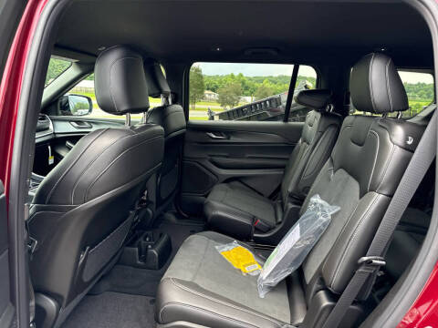 2025 Jeep Grand Cherokee L Altitude