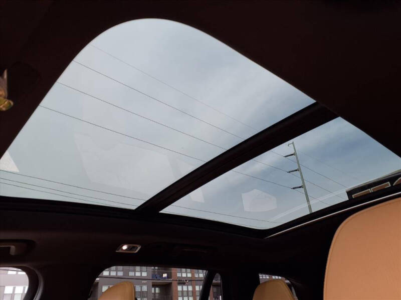 2017 Volvo XC90 T6 Momentum