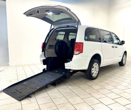 2019 Dodge Grand Caravan for sale at ULTIMATE MOTORS in Midlothian VA