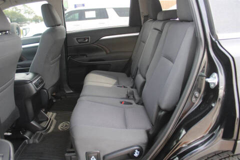 2019 Toyota Highlander LE
