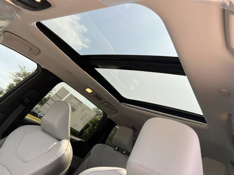 2027 Infiniti QX60 Luxe