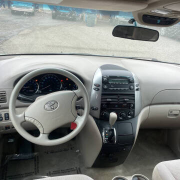 2006 Toyota Sienna LE 7 Passenger