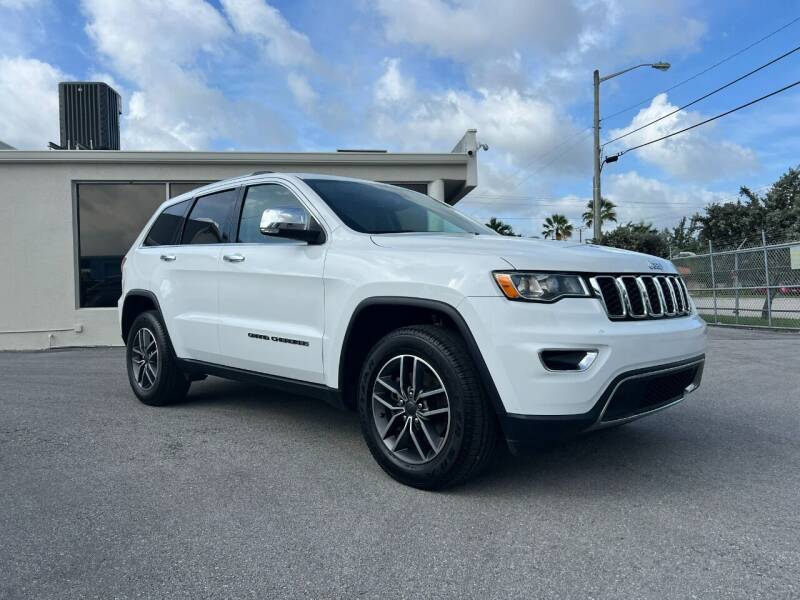 2020 Jeep Grand Cherokee for sale at DELRAY AUTO MALL in Delray Beach FL