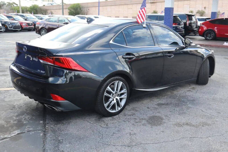 2019 Lexus IS 300