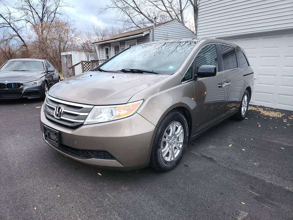 2013 Honda Odyssey for sale at B&J AUTO SALES in Rensselaer, NY