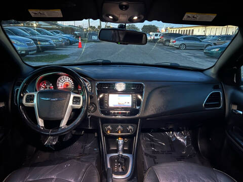 2012 Chrysler 200 Limited