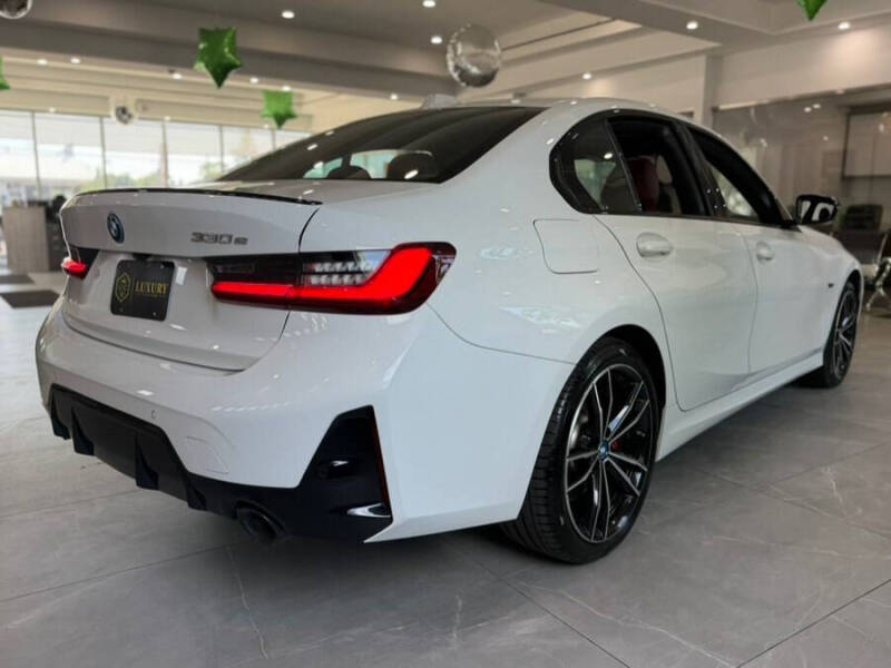 2023 BMW 3 Series 330e