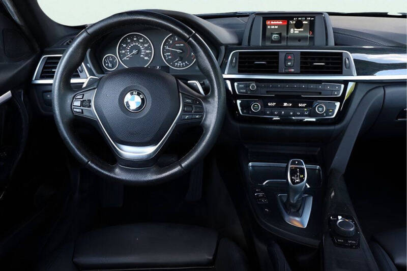 2018 BMW 3 Series 330i
