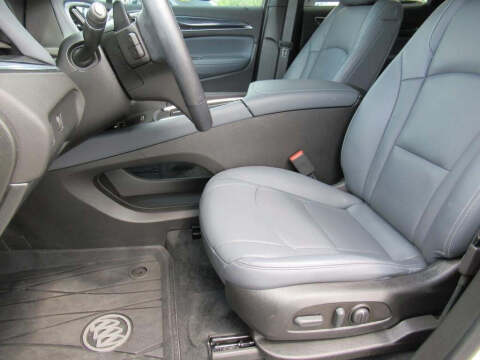 2022 Buick Enclave Essence