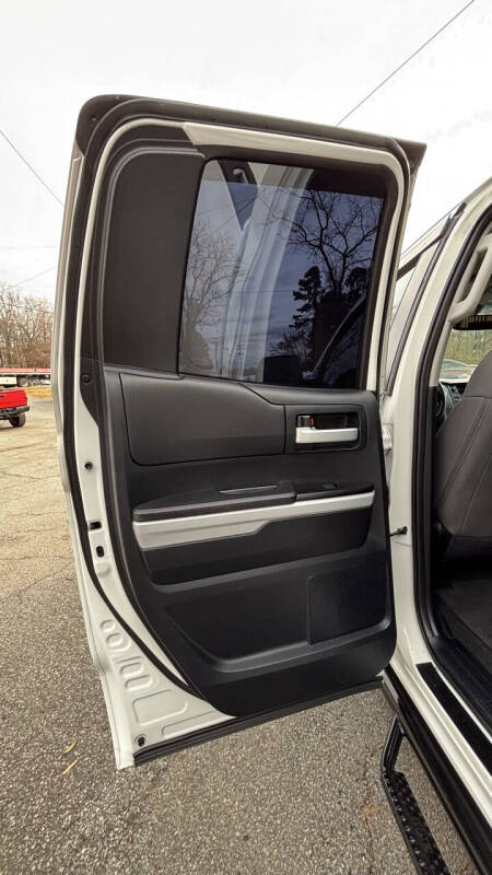 2014 Toyota Tundra SR5