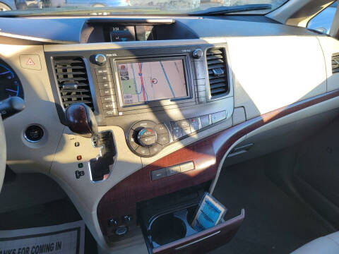 2011 Toyota Sienna XLE 8-Passenger