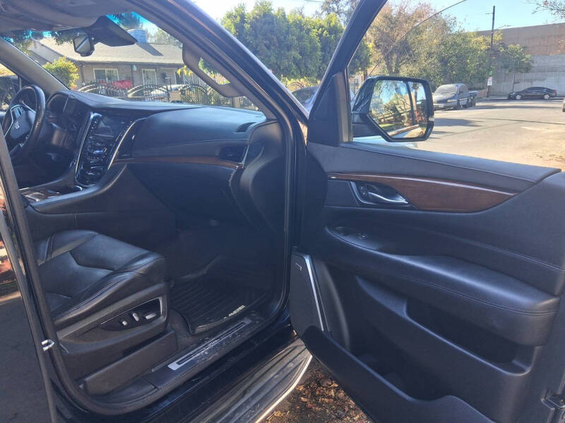 2016 Cadillac Escalade ESV Luxury Collection