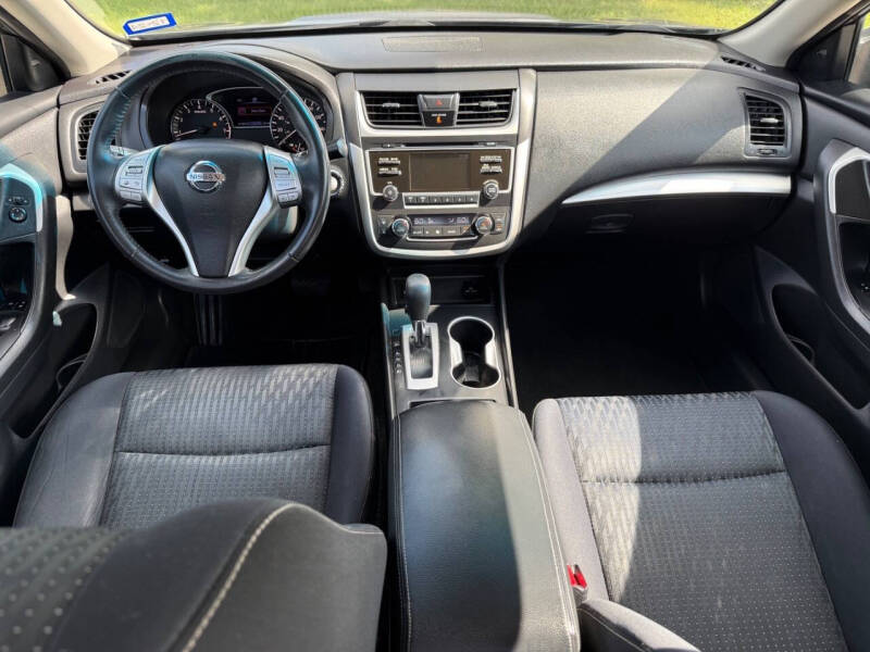 2017 Nissan Altima 2.5 SV