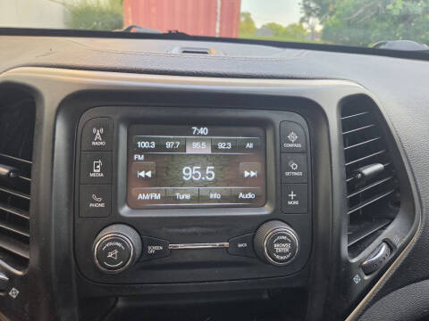2015 Jeep Cherokee Sport