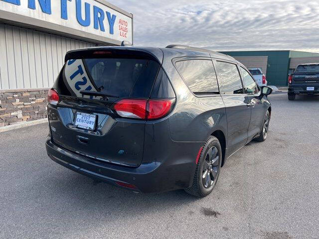 2020 Chrysler Pacifica Hybrid Touring L