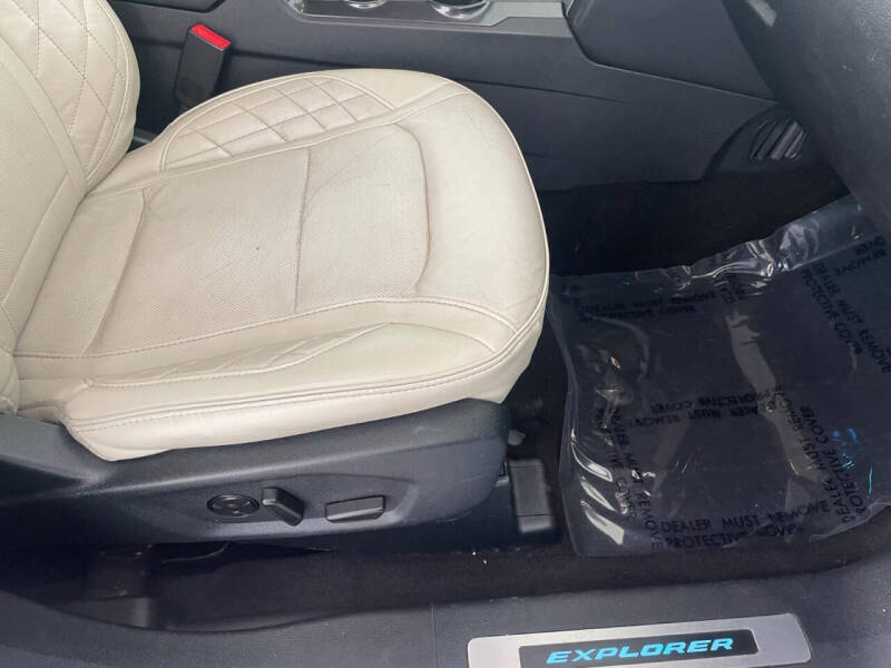 2019 Ford Explorer Platinum