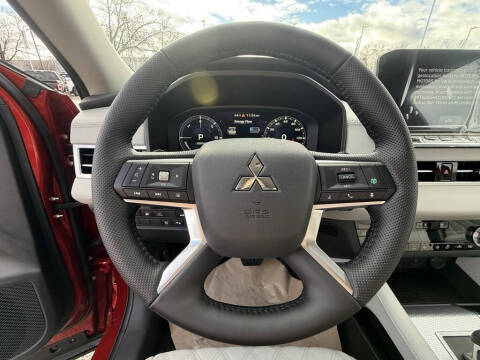 2025 Mitsubishi Outlander PHEV SEL