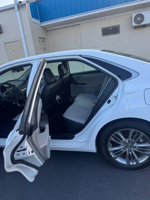 2017 Toyota Camry SE