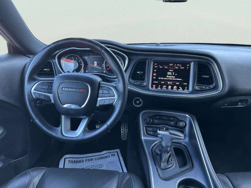 2016 Dodge Challenger SXT