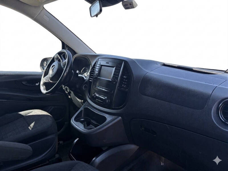 2016 Mercedes-Benz Metris