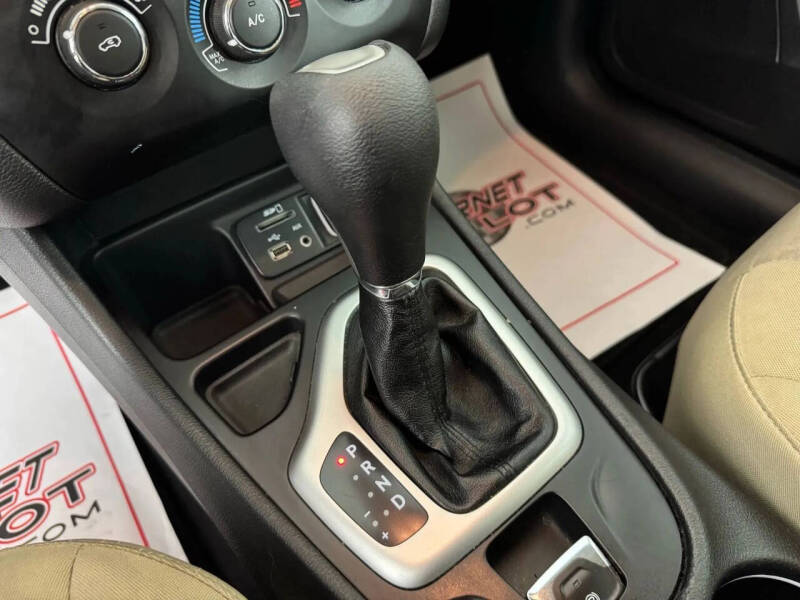 2015 Jeep Cherokee Sport