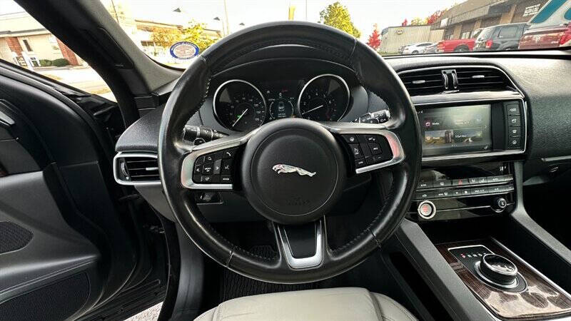 2018 Jaguar F-PACE 25t Prestige