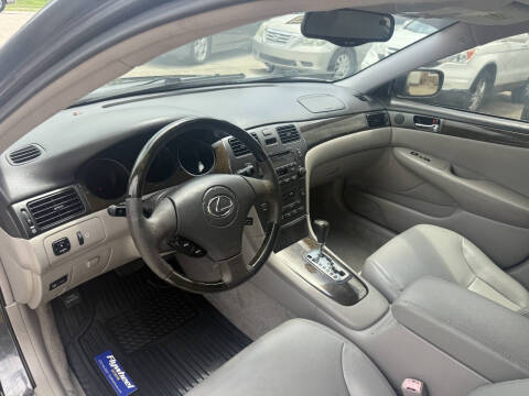 2004 Lexus ES 330