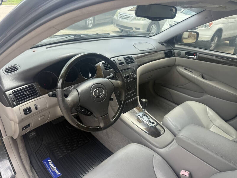 2004 Lexus ES 330