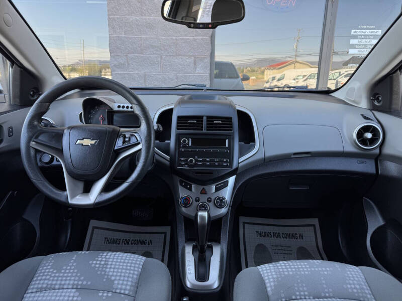 2016 Chevrolet Sonic LS Auto