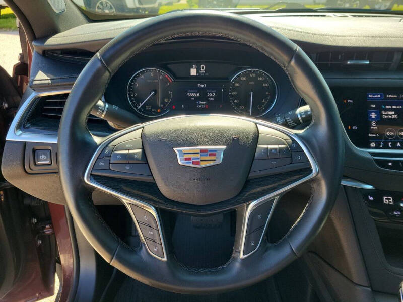2022 Cadillac XT5 Premium Luxury