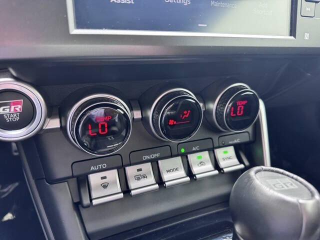 2024 Toyota GR86 Premium