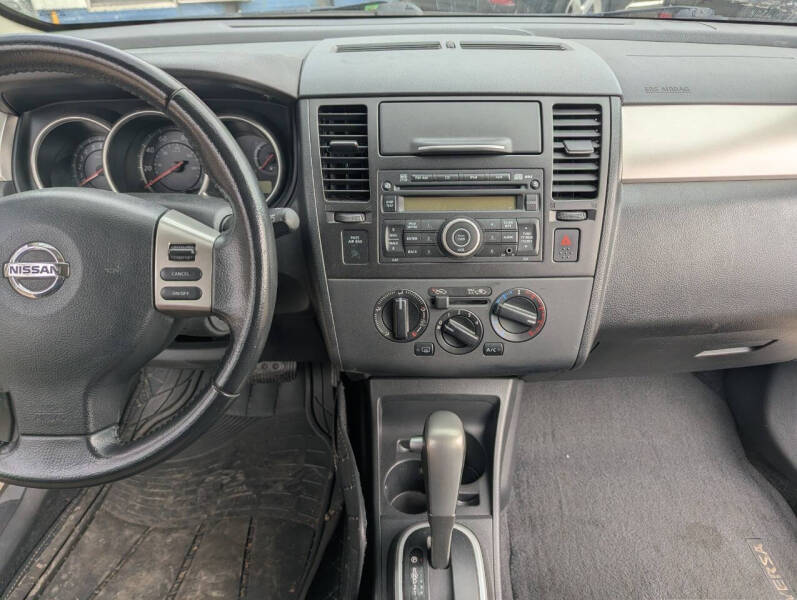 2012 Nissan Versa 1.8 S