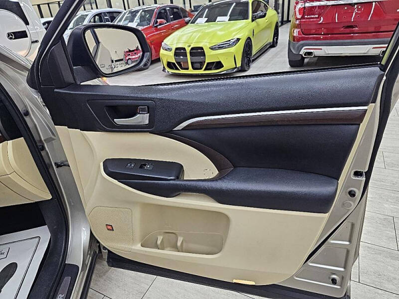 2016 Toyota Highlander