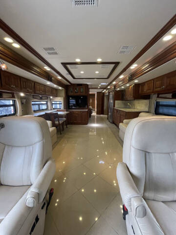 2013 Freightliner XCM Chassis