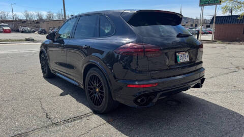 2016 Porsche Cayenne GTS