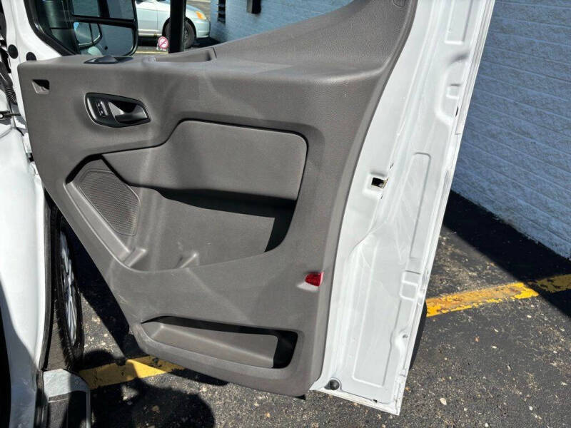 2025 Ford Transit