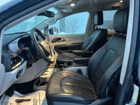 2022 Chrysler Pacifica Hybrid Touring L