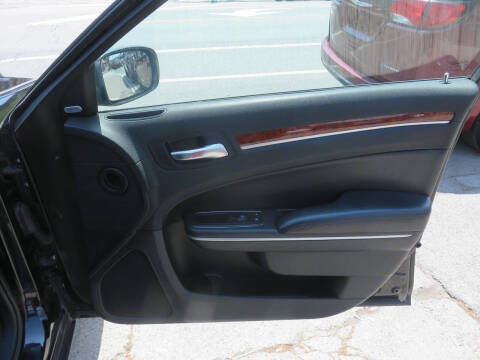 2012 Chrysler 300 Limited