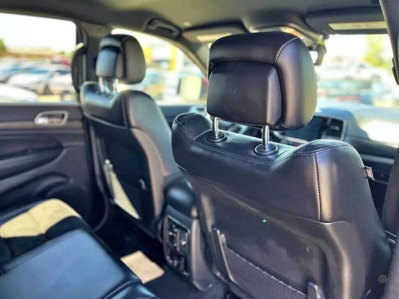 2019 Jeep Grand Cherokee Laredo E