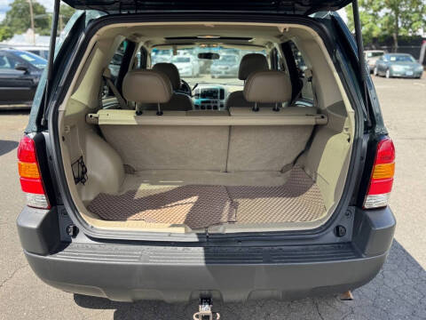 2003 Ford Escape XLT Popular 2